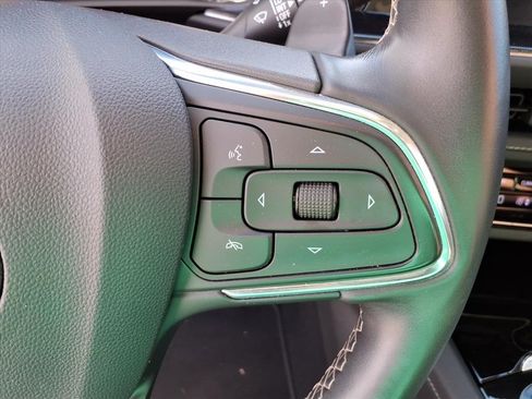 Used 2023 Buick Envision Essence FWD image 24