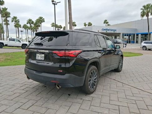 Used 2023 Chevrolet Traverse RS w/ LPO, Floor Liner Package FWD image 5
