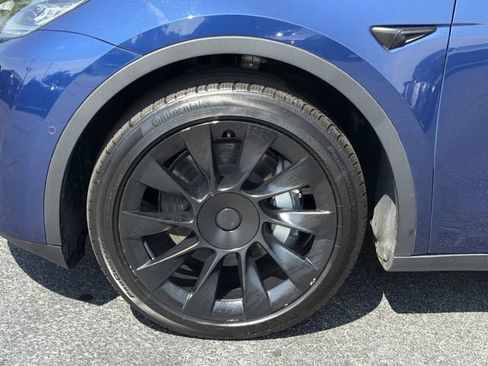Used 2022 Tesla Model Y Long Range AWD/4WD image 9