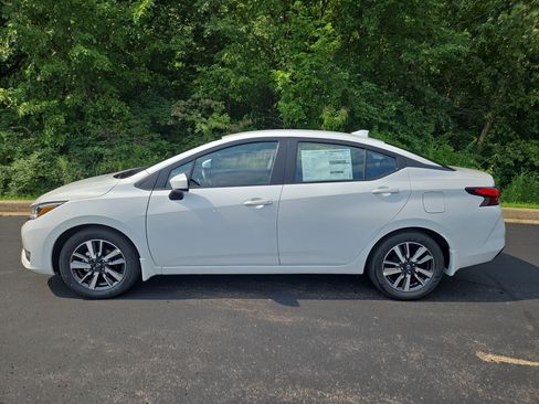 New 2025 Nissan Versa SV w/ Trunk Package image 5
