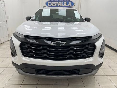 New 2026 Chevrolet Equinox LT w/ Convenience Package II AWD/4WD image 16