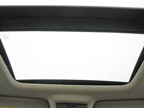 Used 2023 Nissan Pathfinder Platinum w/ Cargo Package image 18