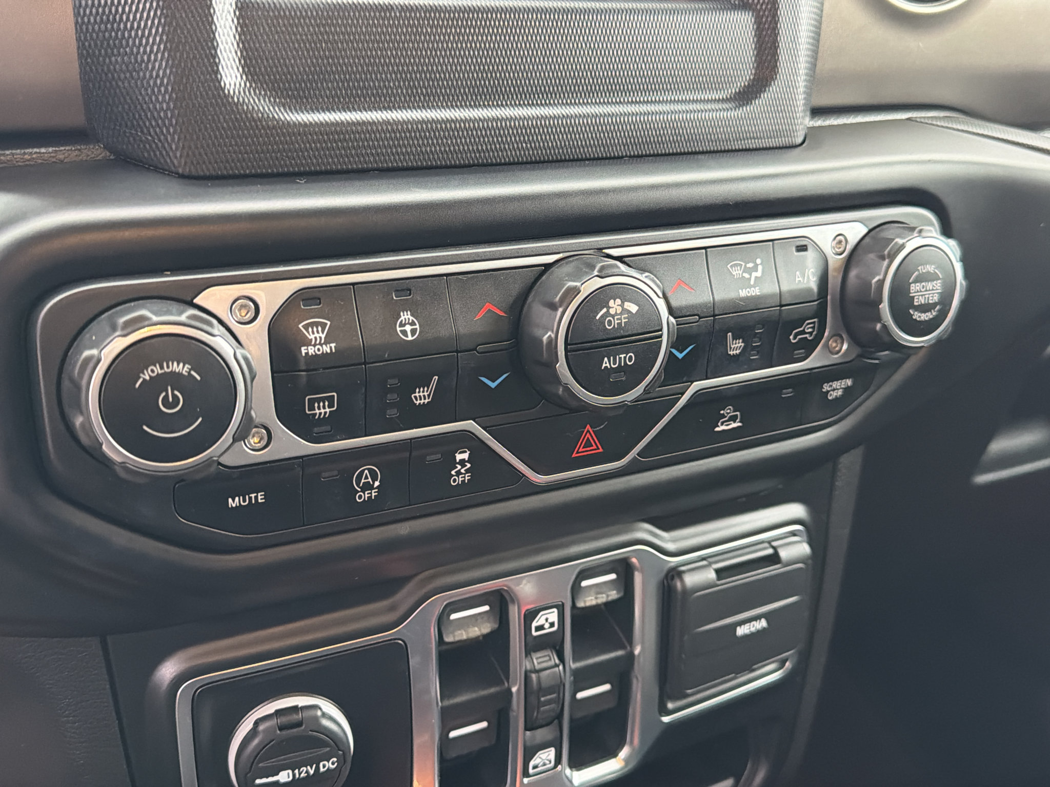 Used 2021 Jeep Wrangler Unlimited Sport AWD/4WD image 25