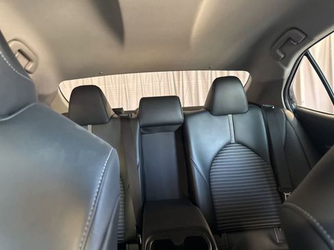 Used 2020 Toyota Camry SE w/ Carpet Mat Package FWD image 21