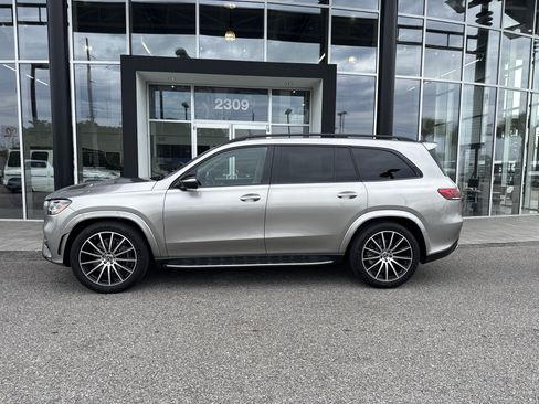Used 2023 Mercedes-Benz GLS 450 4MATIC w/ AMG Line Exterior image 2
