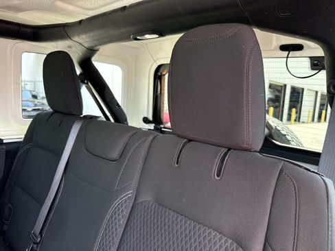 Used 2021 Jeep Wrangler Unlimited Sport AWD/4WD image 15