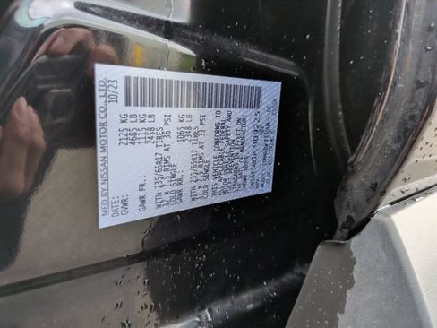 Used 2023 Nissan Rogue S AWD/4WD image 28