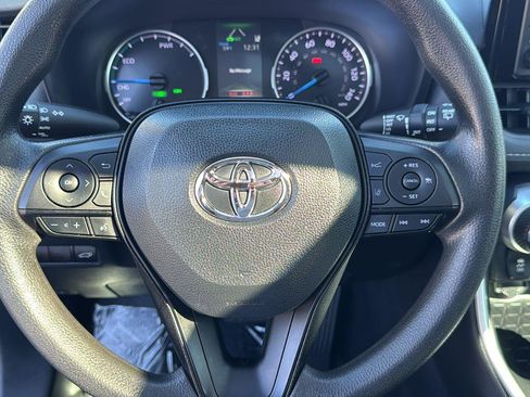 Used 2022 Toyota RAV4 XLE w/ Convenience Package image 15