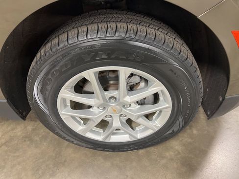 Certified 2024 Chevrolet Equinox LT image 19