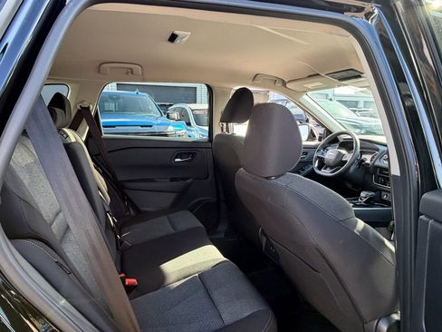Certified 2025 Nissan Rogue SV FWD image 15