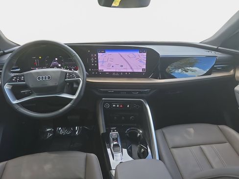 Certified 2025 Audi Q5 Premium Plus w/ Premium Plus AWD/4WD image 10