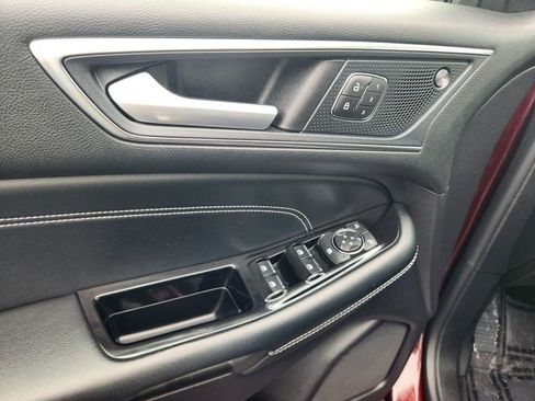 Used 2020 Ford Edge Titanium w/ Equipment Group 301A FWD image 9
