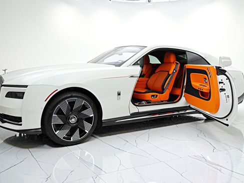 Used 2026 Rolls-Royce Spectre AWD/4WD image 3