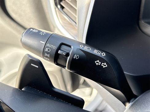 Certified 2021 Nissan Rogue Platinum image 38