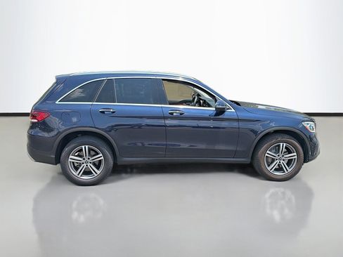 Used 2022 Mercedes-Benz GLC 300 image 4