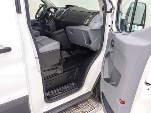 Used 2017 Ford Transit 150 XL RWD image 18