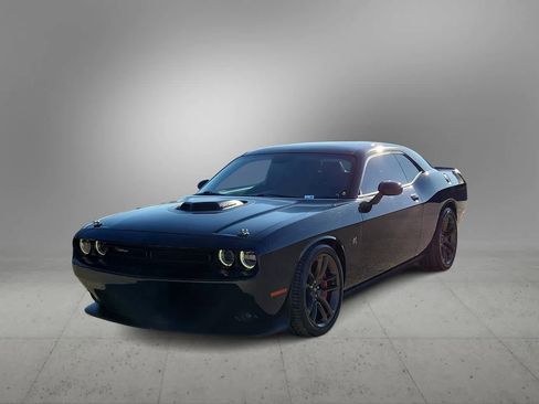 Used 2022 Dodge Challenger R/T Scat Pack w/ Shaker Package image 1