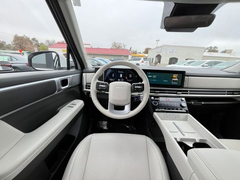 Used 2025 Hyundai Santa Fe SEL image 36