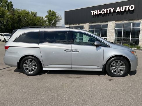 Used 2014 Honda Odyssey Touring Elite image 9
