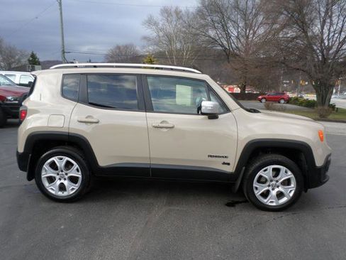 Used 2015 Jeep Renegade Limited w/ Advanced Technology Group image 7