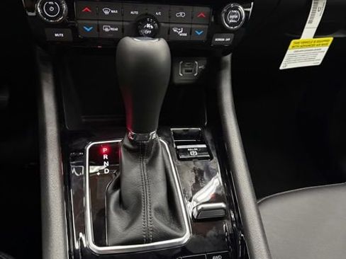 New 2026 Jeep Compass Latitude image 11