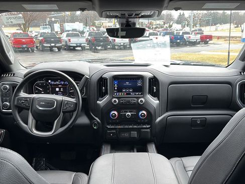 Used 2023 GMC Sierra 2500 Denali w/ Denali Ultimate Package image 8