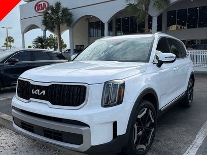 Certified 2024 Kia Telluride EX w/ EX Captain's Chair Package