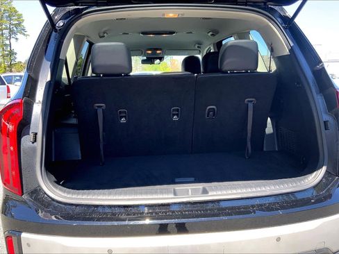 Used 2023 Kia Telluride S FWD image 36