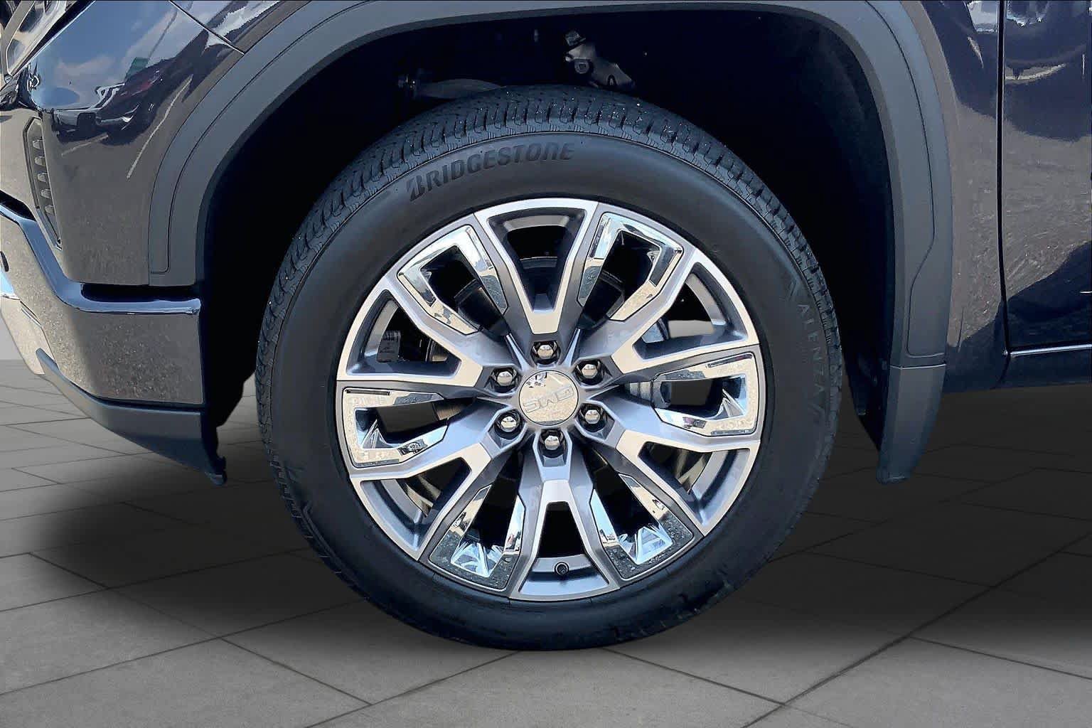 Used 2024 GMC Sierra 1500 Denali w/ Denali Reserve Package AWD/4WD image 10