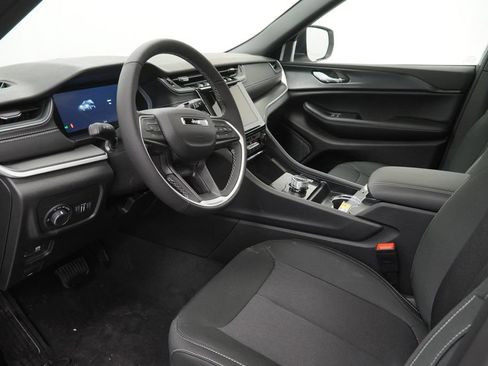 New 2026 Jeep Grand Cherokee Laredo AWD/4WD image 16