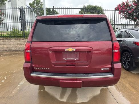 Used 2017 Chevrolet Suburban Premier RWD image 15