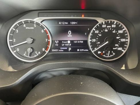 Used 2023 Nissan Rogue SV FWD image 7
