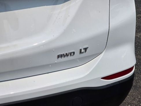 Used 2023 Chevrolet Equinox LT w/ LPO, Floor Liner Package image 12