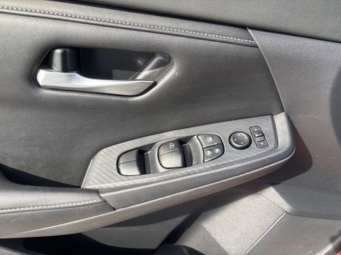 Used 2021 Nissan Sentra SV image 26