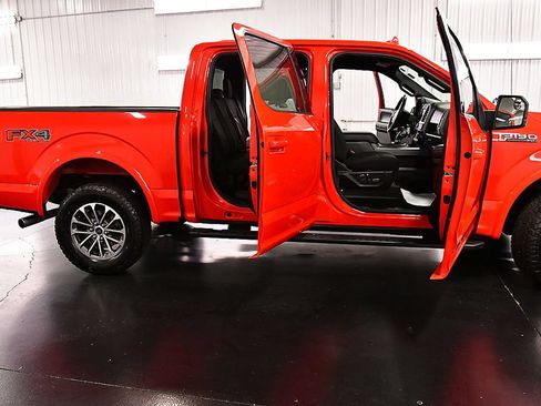 Used 2018 Ford F150 XLT w/ Equipment Group 302A Luxury AWD/4WD image 32