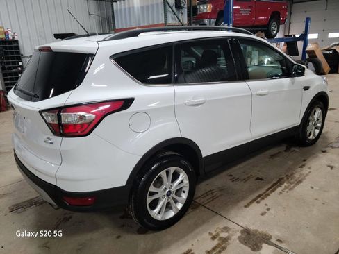 Used 2018 Ford Escape SE image 8