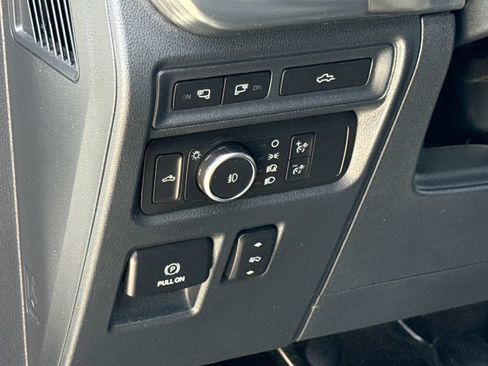 Used 2021 Ford F150 Lariat RWD image 13