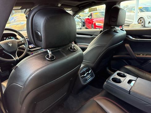 Used 2022 Maserati Ghibli Modena Q4 image 18
