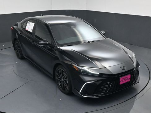 Used 2025 Toyota Camry XSE FWD image 14