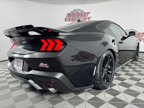 Used 2025 Ford Mustang GT RWD image 25
