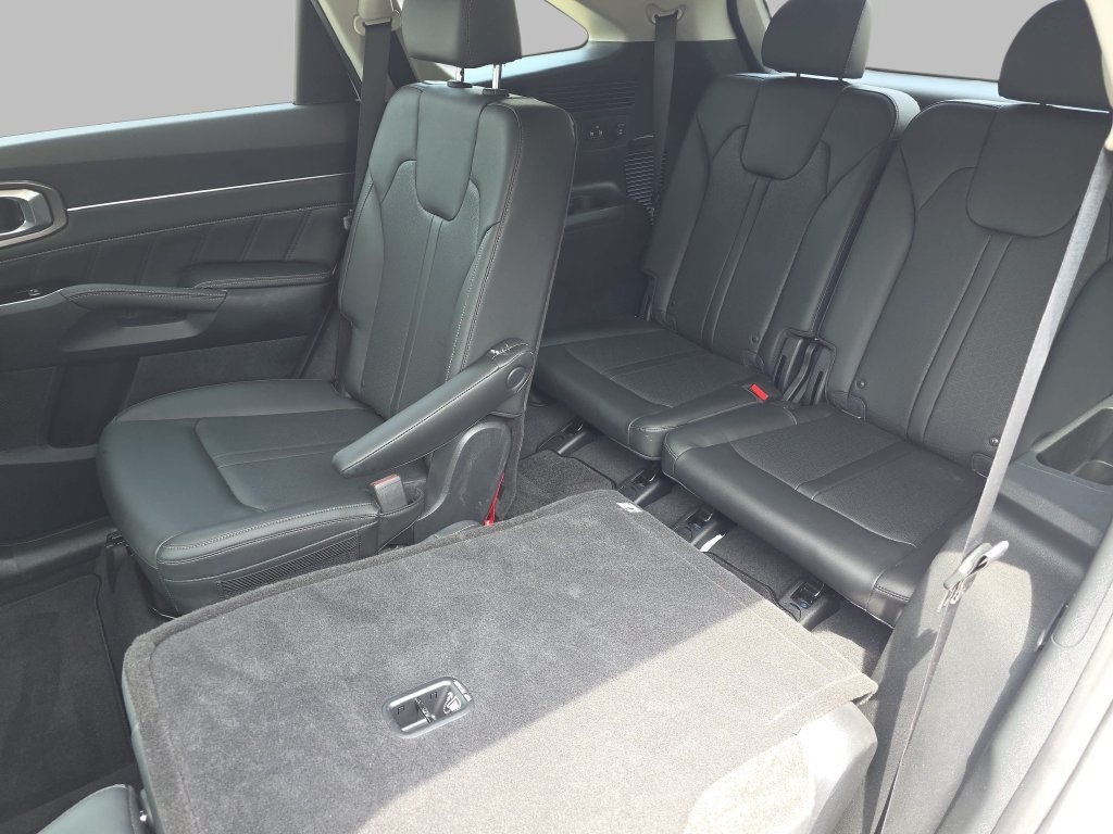 Used 2023 Kia Sorento SX AWD/4WD image 15
