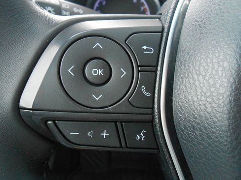 Used 2018 Toyota Camry SE w/ Moonroof Package image 17