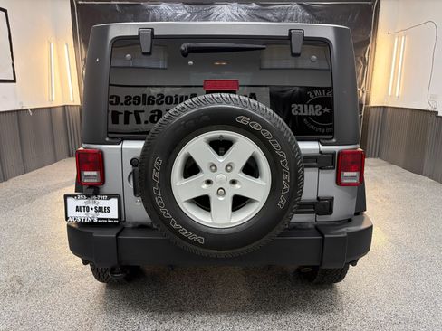 Used 2017 Jeep Wrangler Sport w/ Quick Order Package 24S AWD/4WD image 4