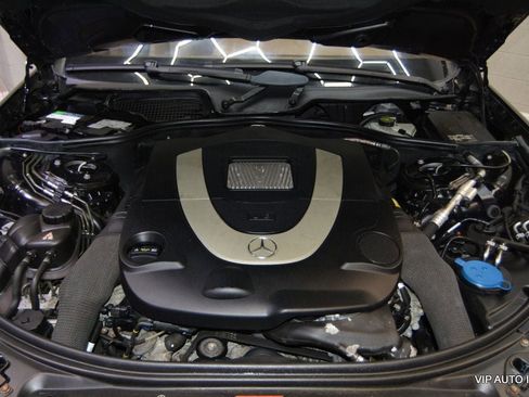 Used 2010 Mercedes-Benz S 550 4MATIC image 32