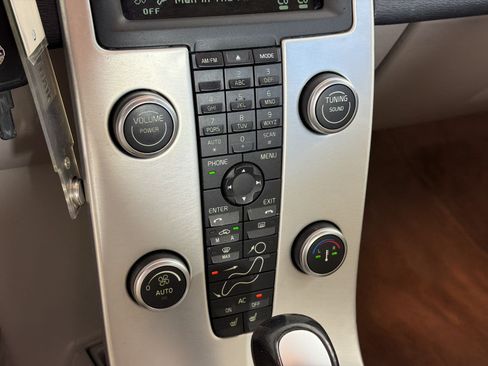 Used 2013 Volvo C70 T5 FWD image 23