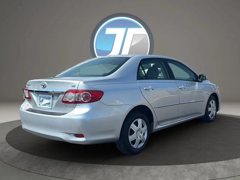 Used 2011 Toyota Corolla LE FWD image 9
