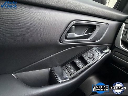 Certified 2025 Nissan Rogue S image 24