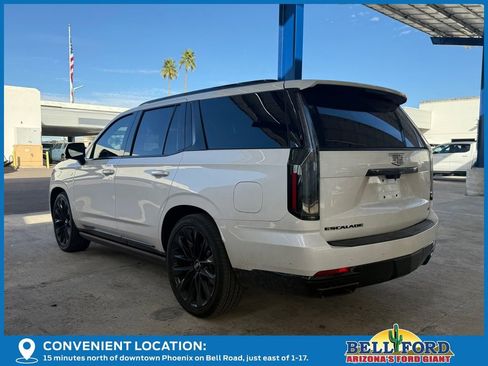 Used 2025 Cadillac Escalade Sport Platinum w/ LPO, ONYX Package image 3
