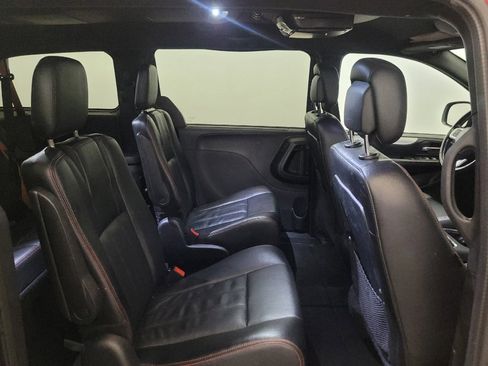 Used 2019 Dodge Grand Caravan GT FWD image 19
