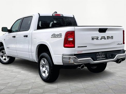 New 2026 RAM 1500 4x4 Crew Cab image 3